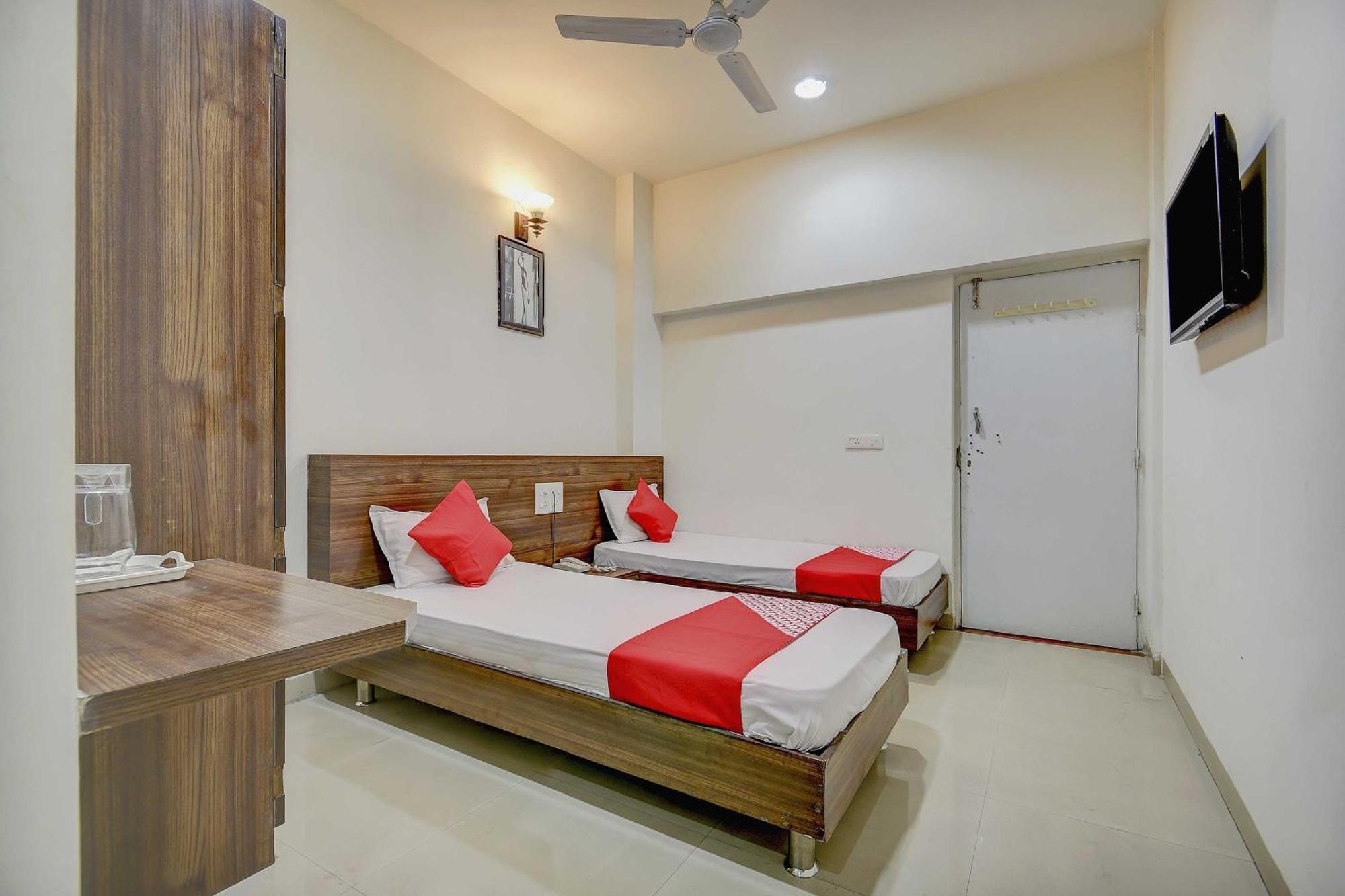 Hotel O Plus Corporate One Khapa  Екстер'єр фото