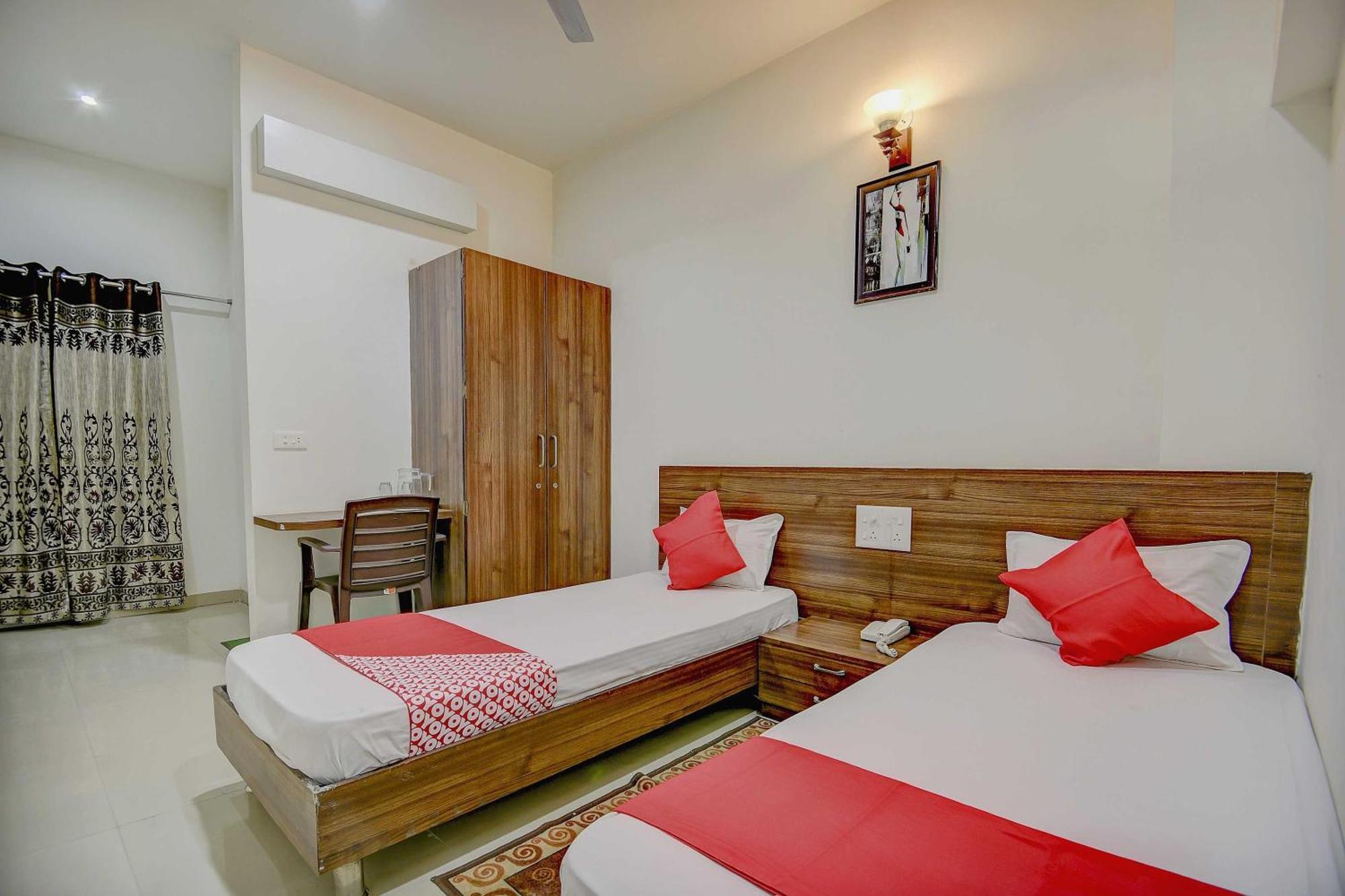 Hotel O Plus Corporate One Khapa  Екстер'єр фото