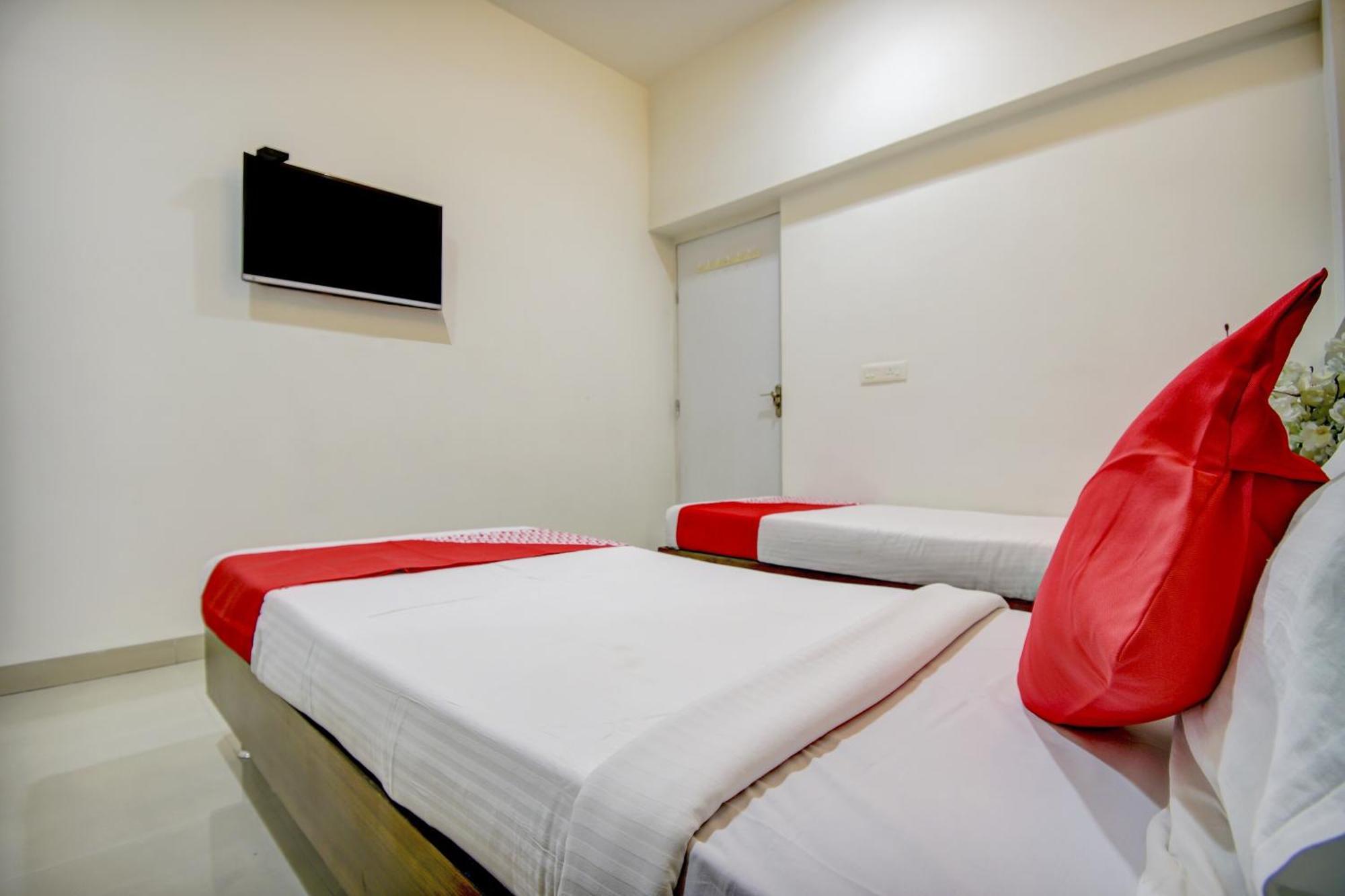 Hotel O Plus Corporate One Khapa  Екстер'єр фото