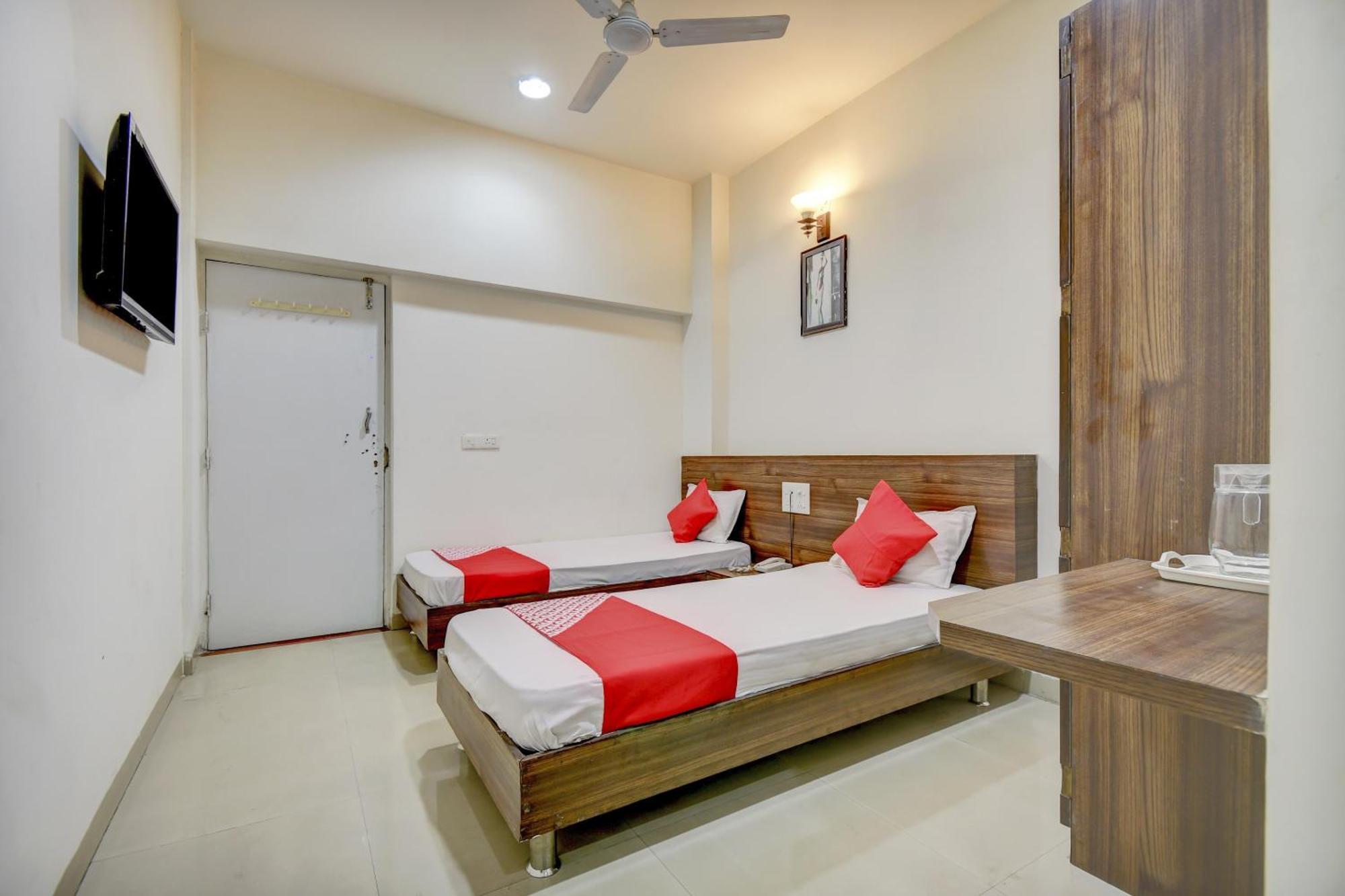Hotel O Plus Corporate One Khapa  Екстер'єр фото
