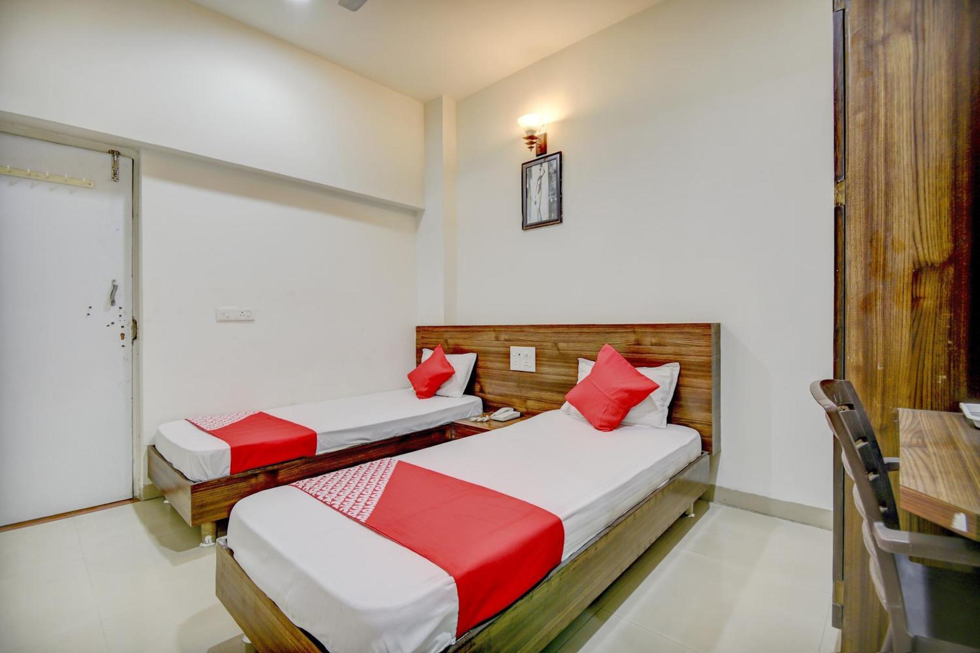 Hotel O Plus Corporate One Khapa  Екстер'єр фото